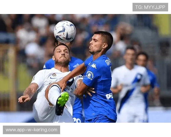 国米邓弗里斯反越位插上抽射成胜负手