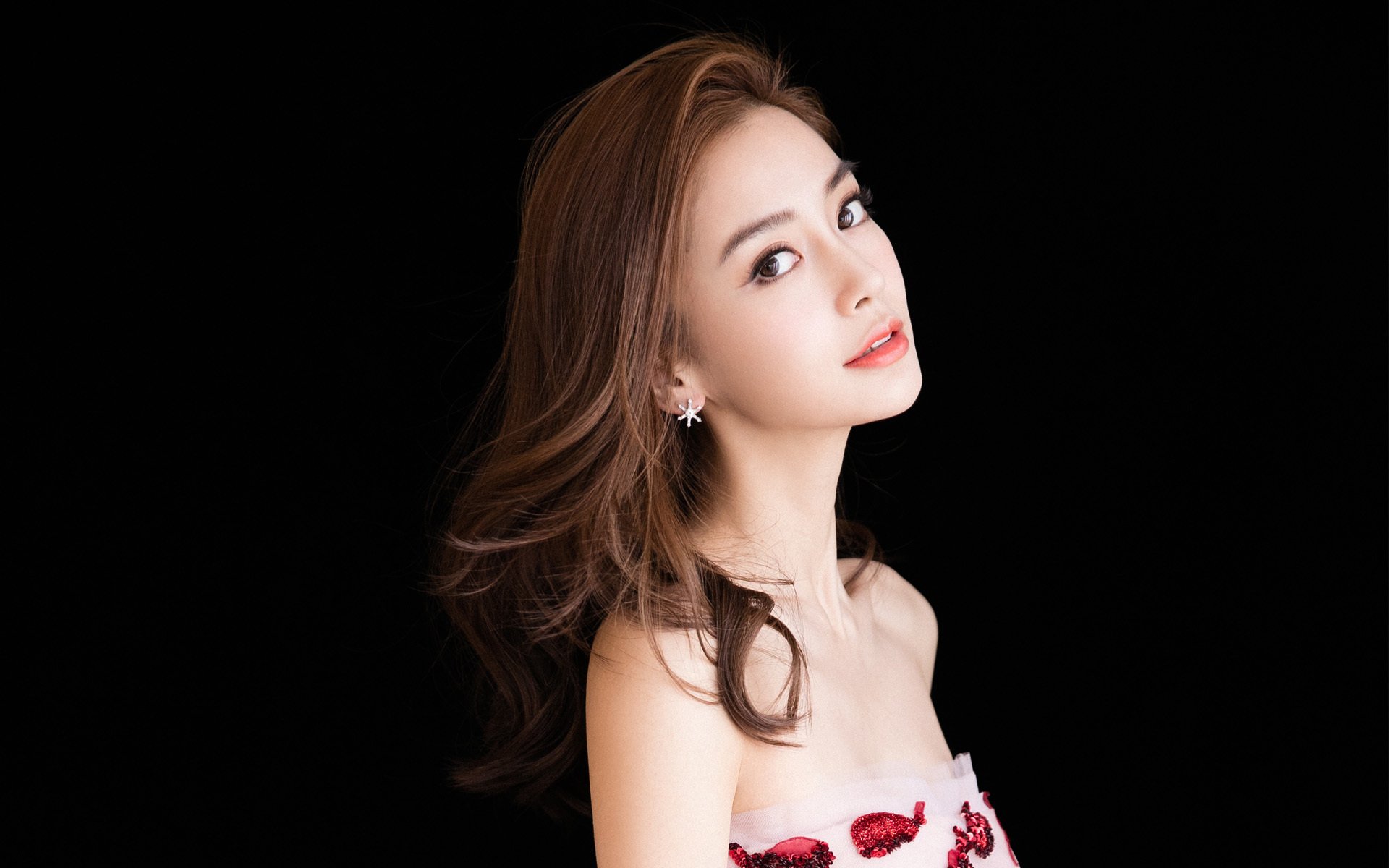 开云ky官网-“霍斯特挑战世界顶级防守，助力南非羚羊队战胜强敌”