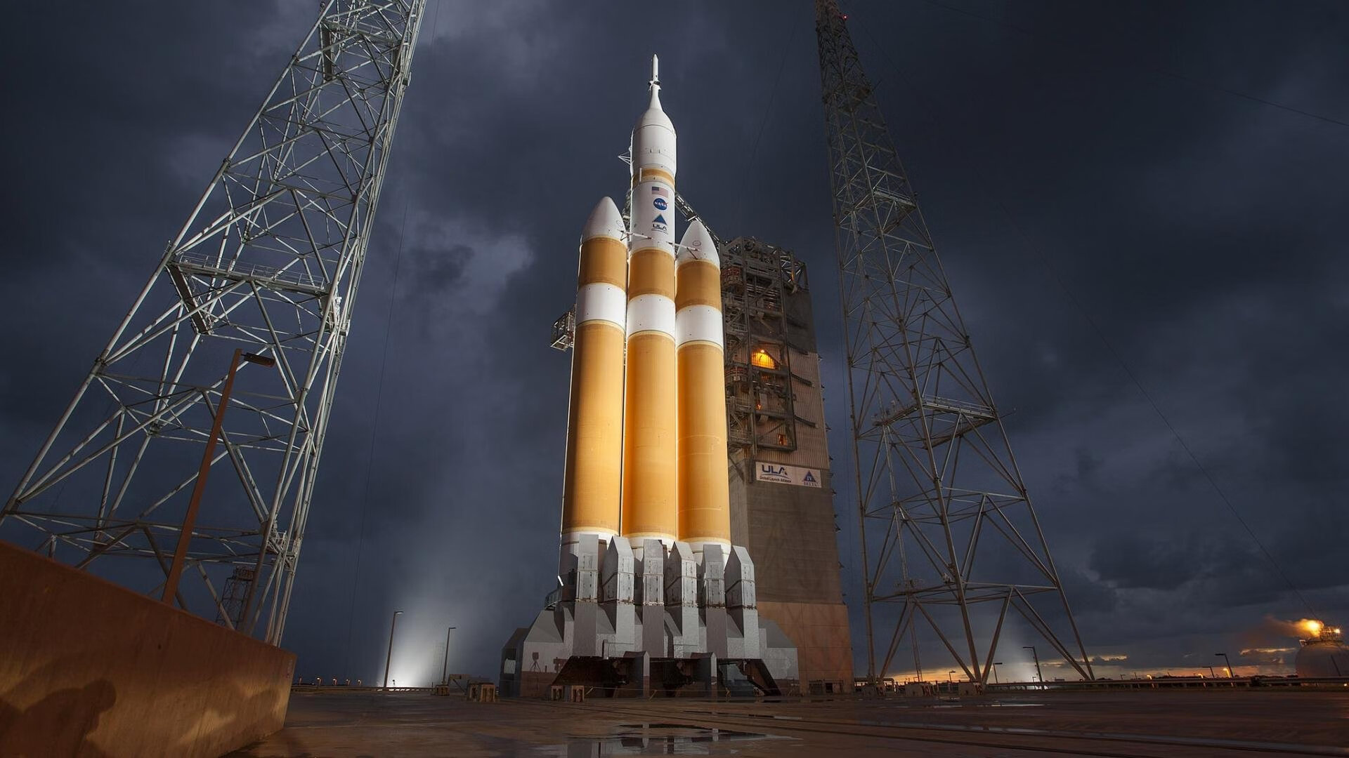 基：全黑队后防线的重要支柱，防守反应速度极快